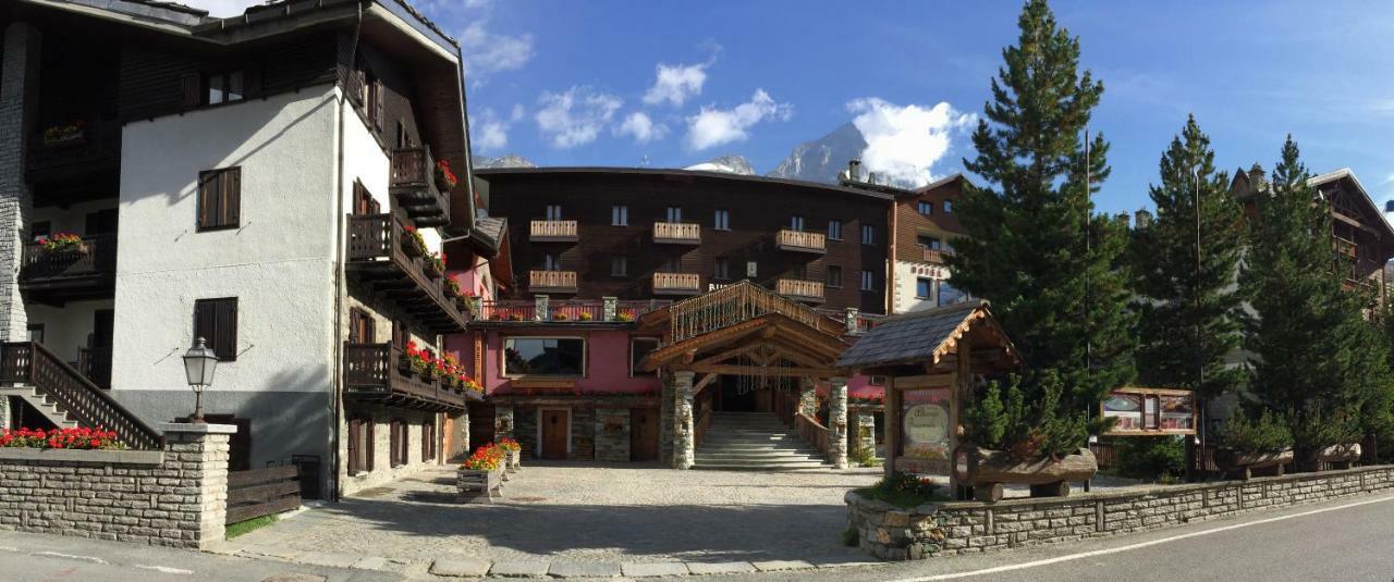 Hotel Bucaneve Breuil-Cervinia Exterior photo